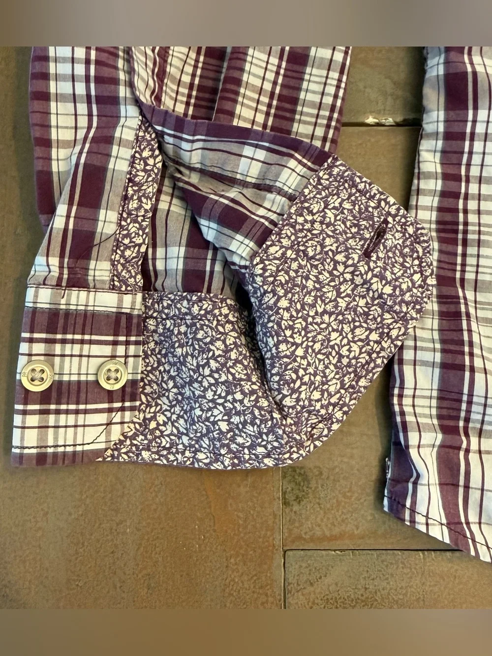 Banana Republic Men’s Button Up Long Sleeve Shirt Sz M Purple White Plaid